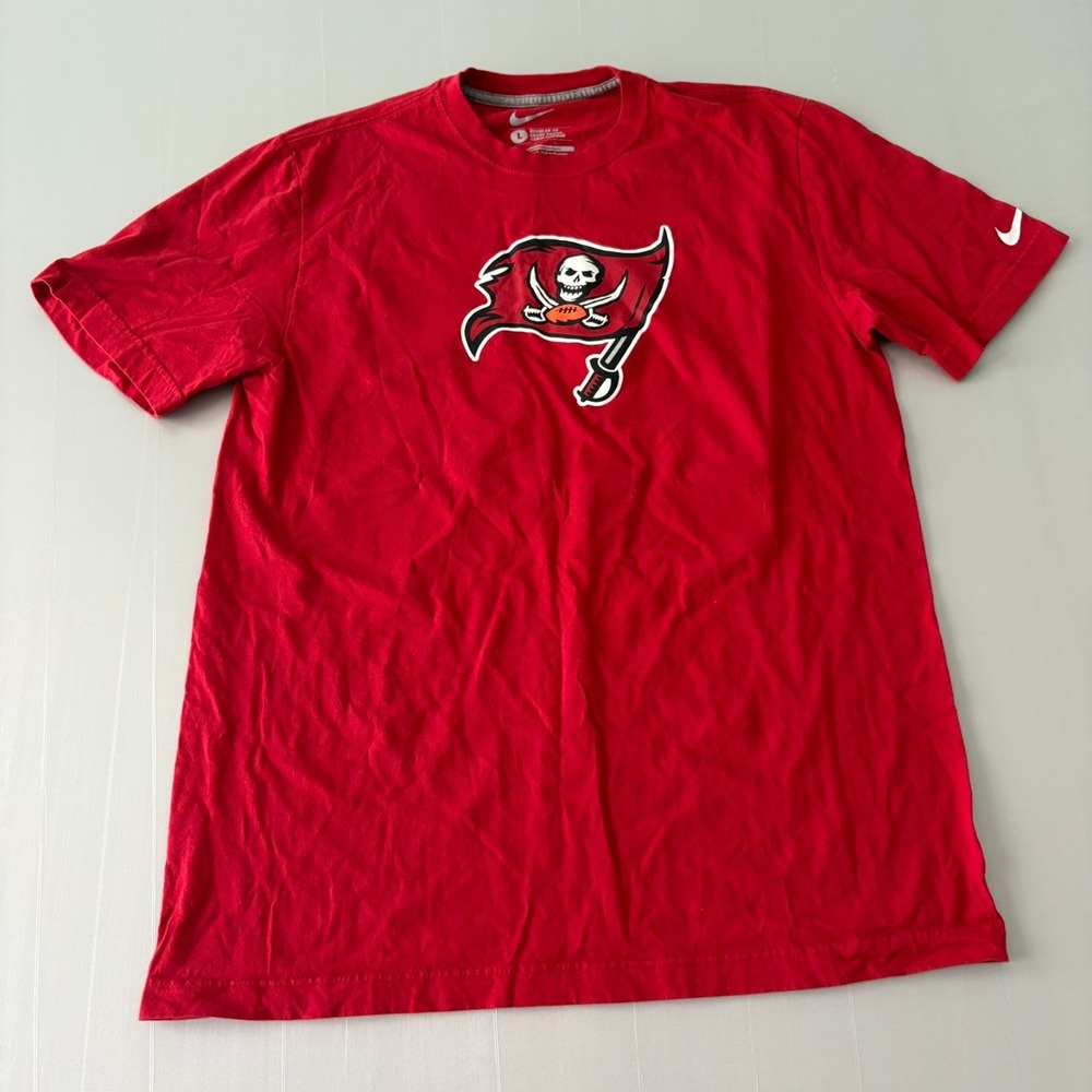 Nike Tee Tampa Bay Buccaneers Short Sleeve Shirt Mens L Red Cotton NFL 24 BARRON